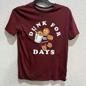 Old Navy Boys Maroon T- Shirt Short Sleeve Size 14-16 Basketball Dunk For Days